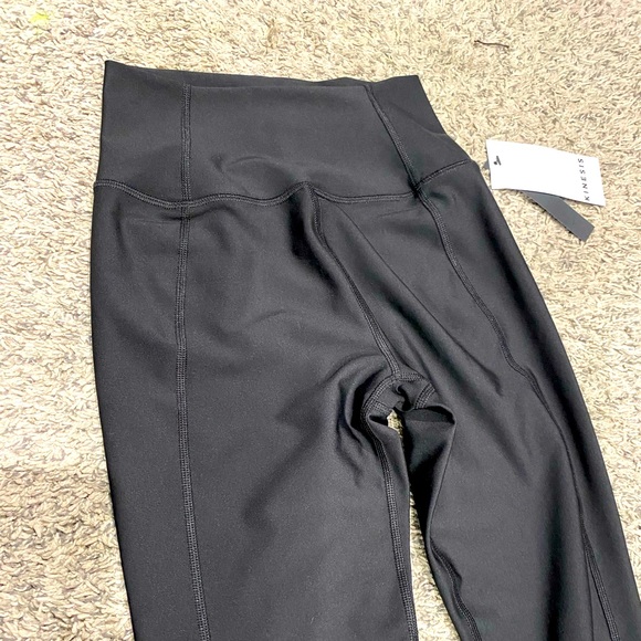 NWT Kineses 7/8 high-waisted black leggings - Picture 4 of 7